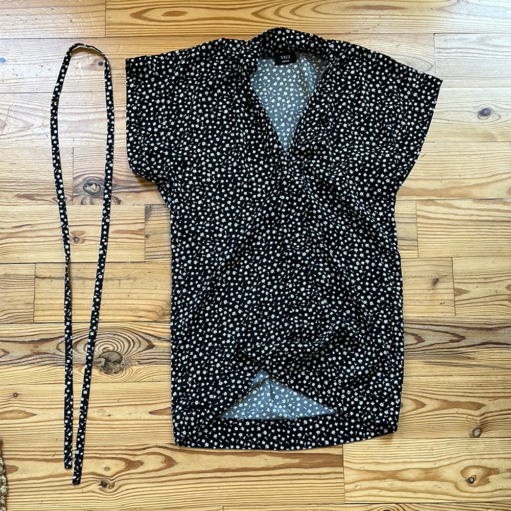 VICI Black and White Kimono Dress | medium - Picture 2 of 4